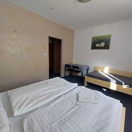 U Vesele Lisky Hotel Hutisko Exterior foto