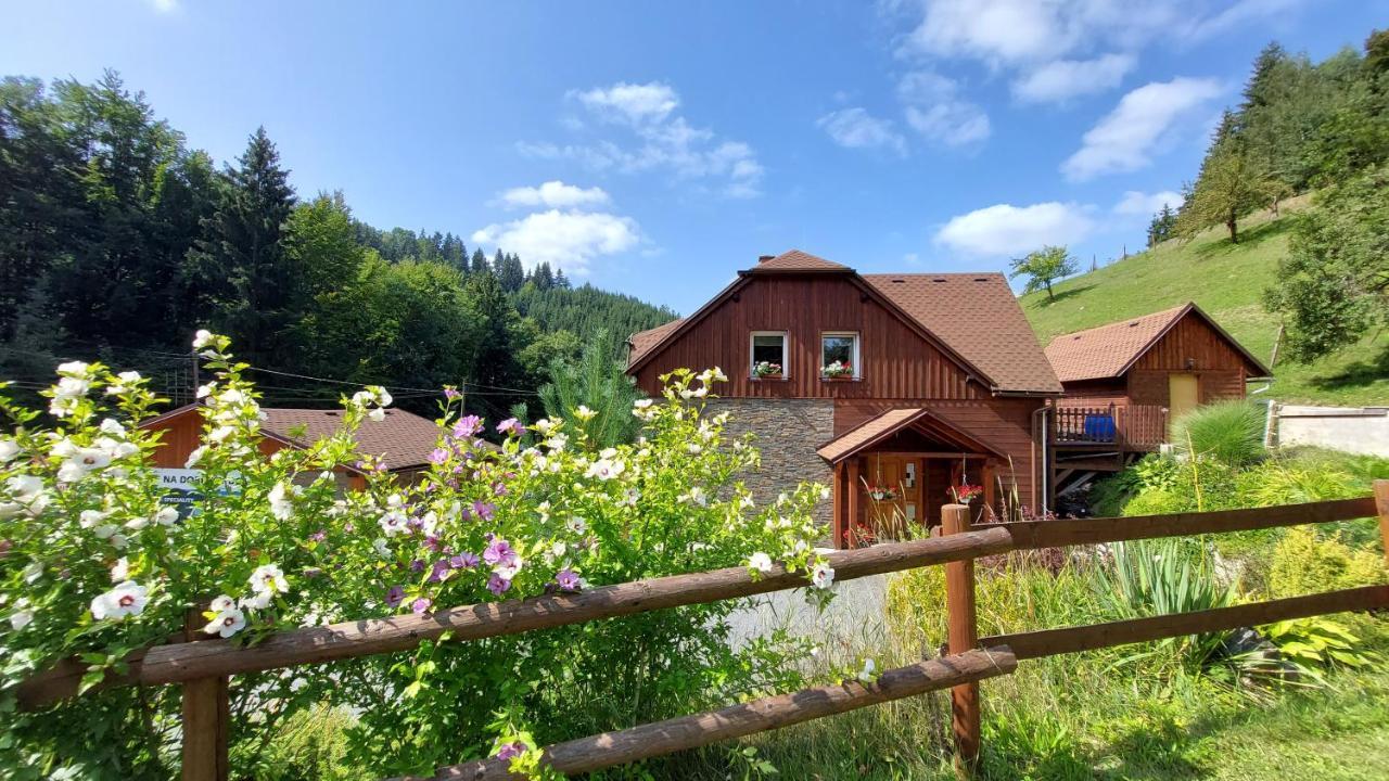 U Vesele Lisky Hotel Hutisko Exterior foto