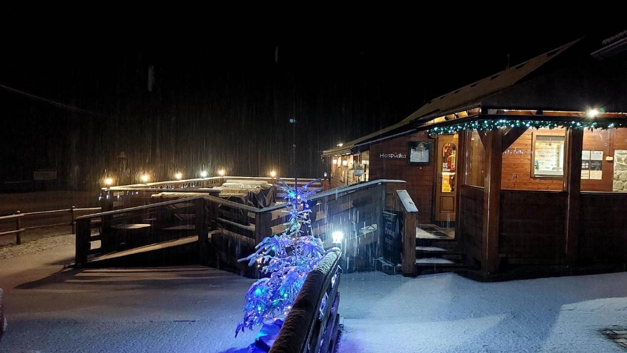 U Vesele Lisky Hotel Hutisko Exterior foto