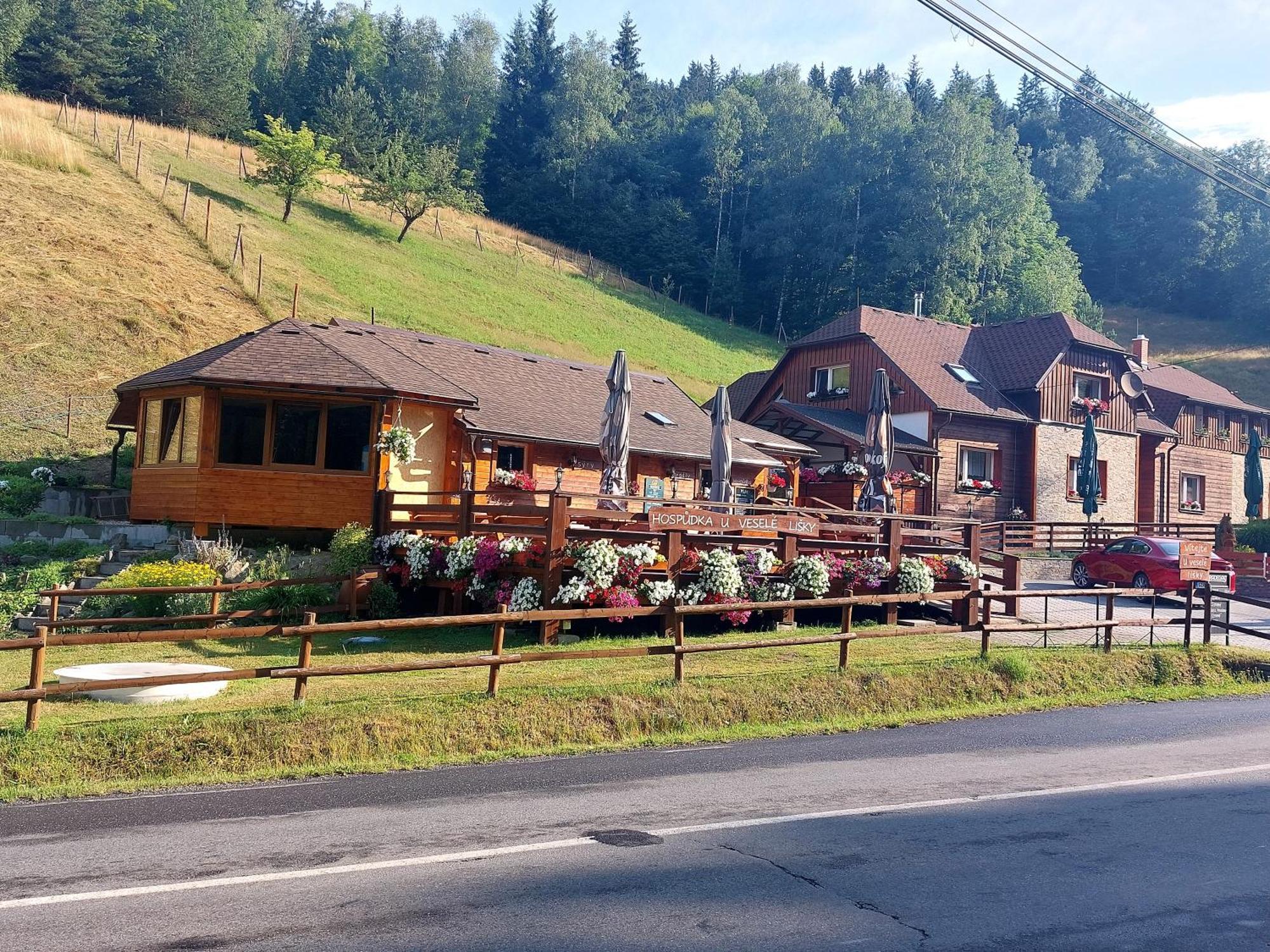 U Vesele Lisky Hotel Hutisko Exterior foto
